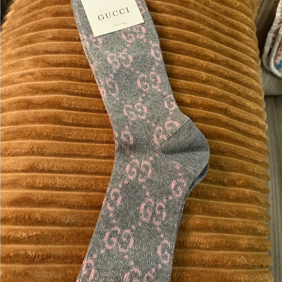 Gucci Pink on Gray Logo Socks - Picture 2 of 5